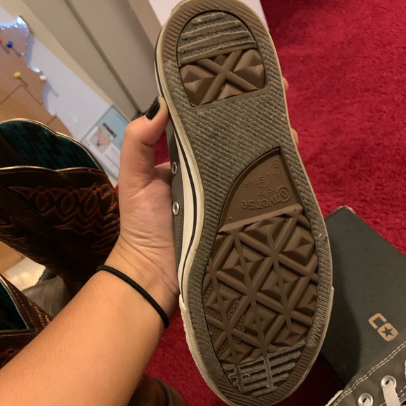 Converse - Picture 2 of 3